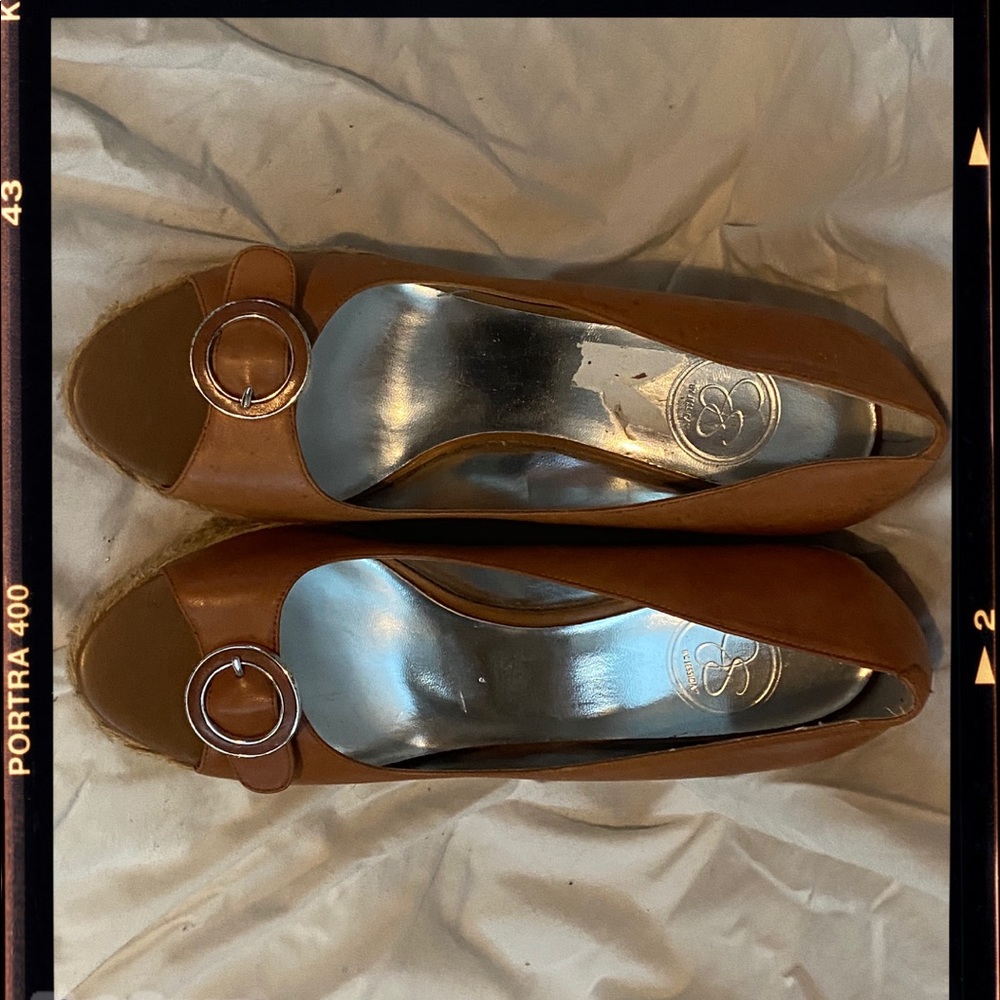 Jessica Simpson Platform Wedge - Picture 3 of 6